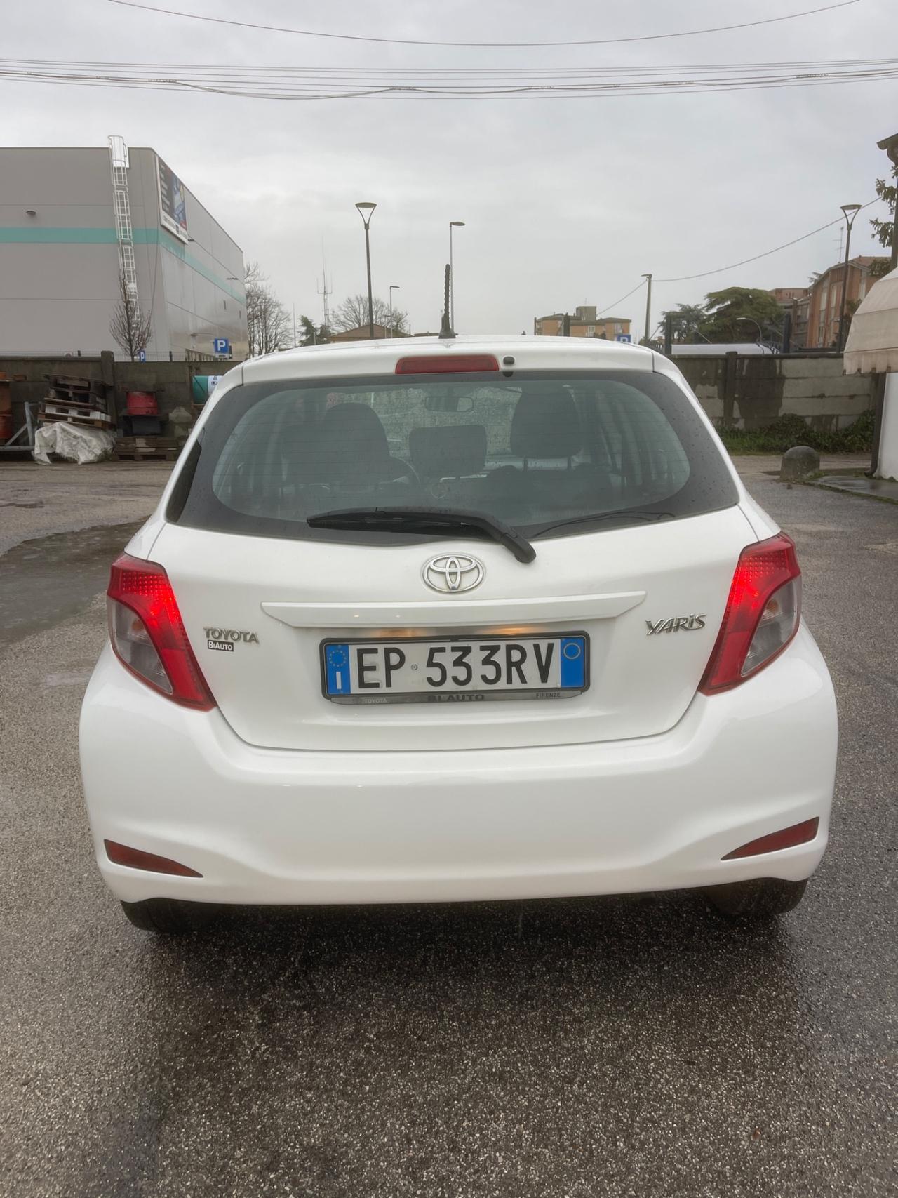 Toyota Yaris 1.0 5 porte Lounge