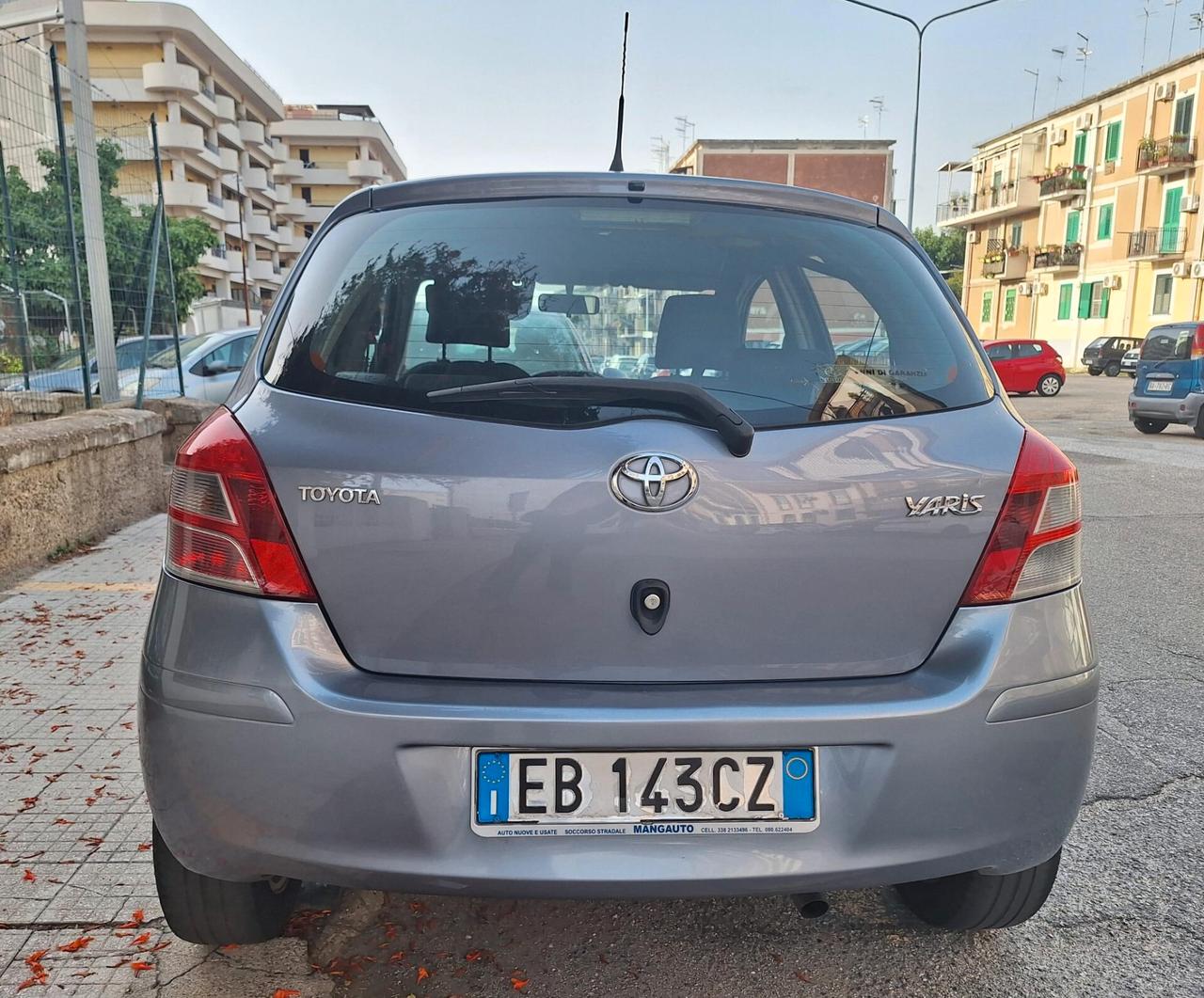 Toyota Yaris 1.3 -100 cv 5 porte Sol