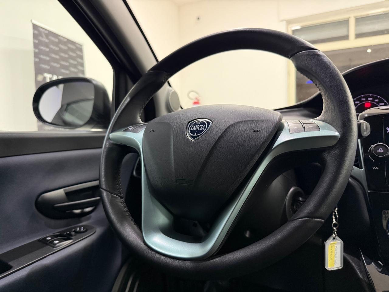 Lancia Ypsilon 1.0 Hybrid Gold *CARPLAY*CAMERA