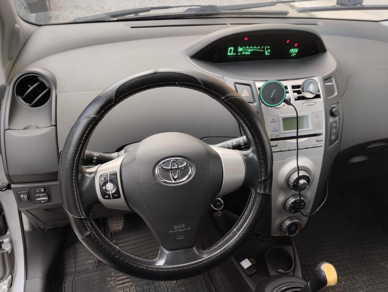 Toyota Yaris 1.4 D-4D 5 porte Sol