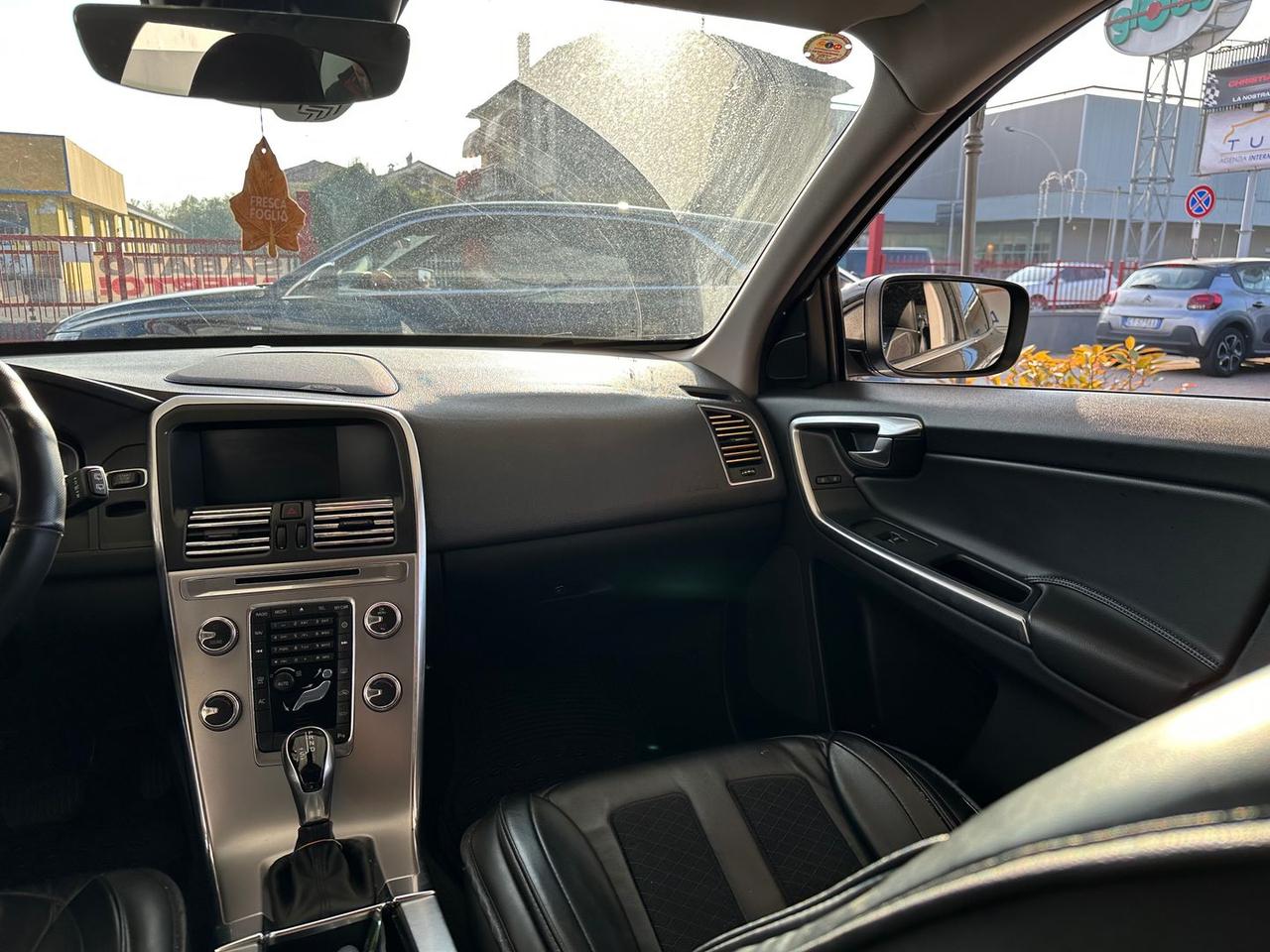 Volvo XC 60 Business Plus 2.0 D3 #7441