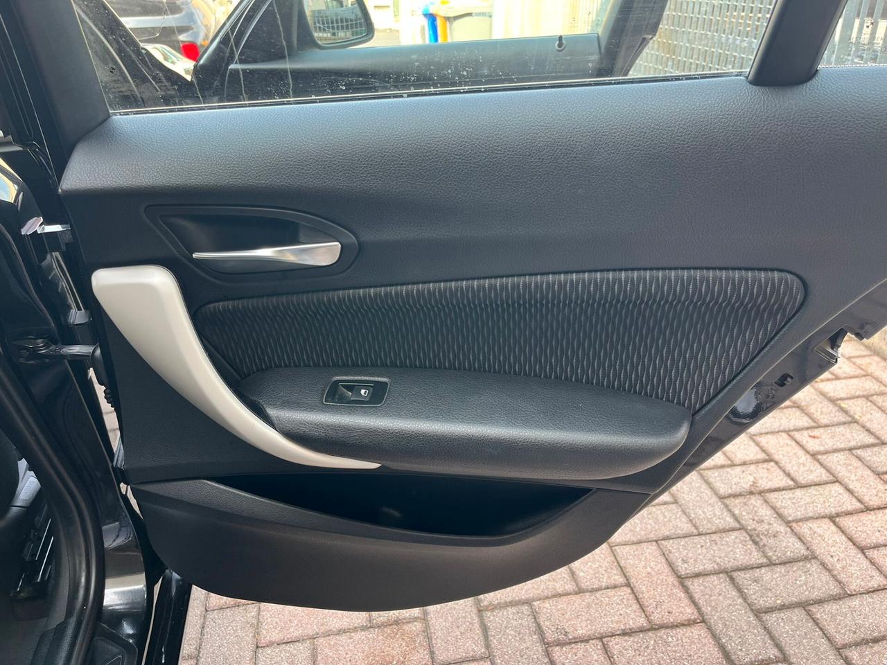 Bmw 118d 5p. Advantage 150CV automatica