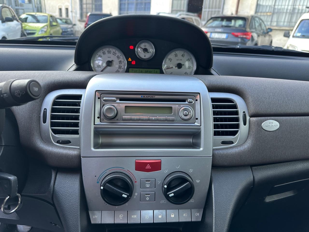 Lancia Ypsilon 1.2 BENZINA NEOPATENTATI - 2009