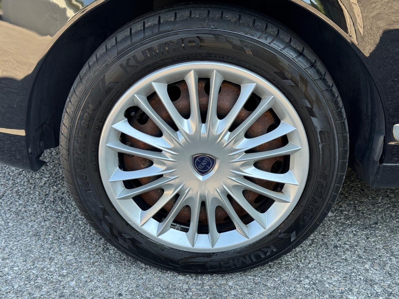Lancia Ypsilon 1.2 69 CV Diva 2011 NEOPATENTATI