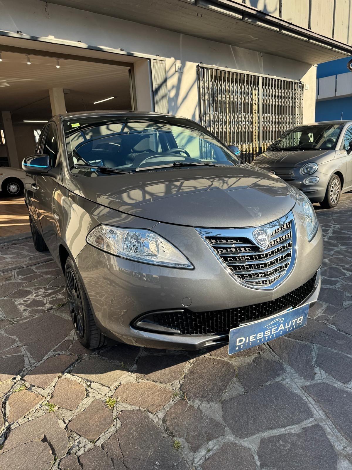 Lancia Ypsilon 1.2 69 CV 5 porte Elefantino