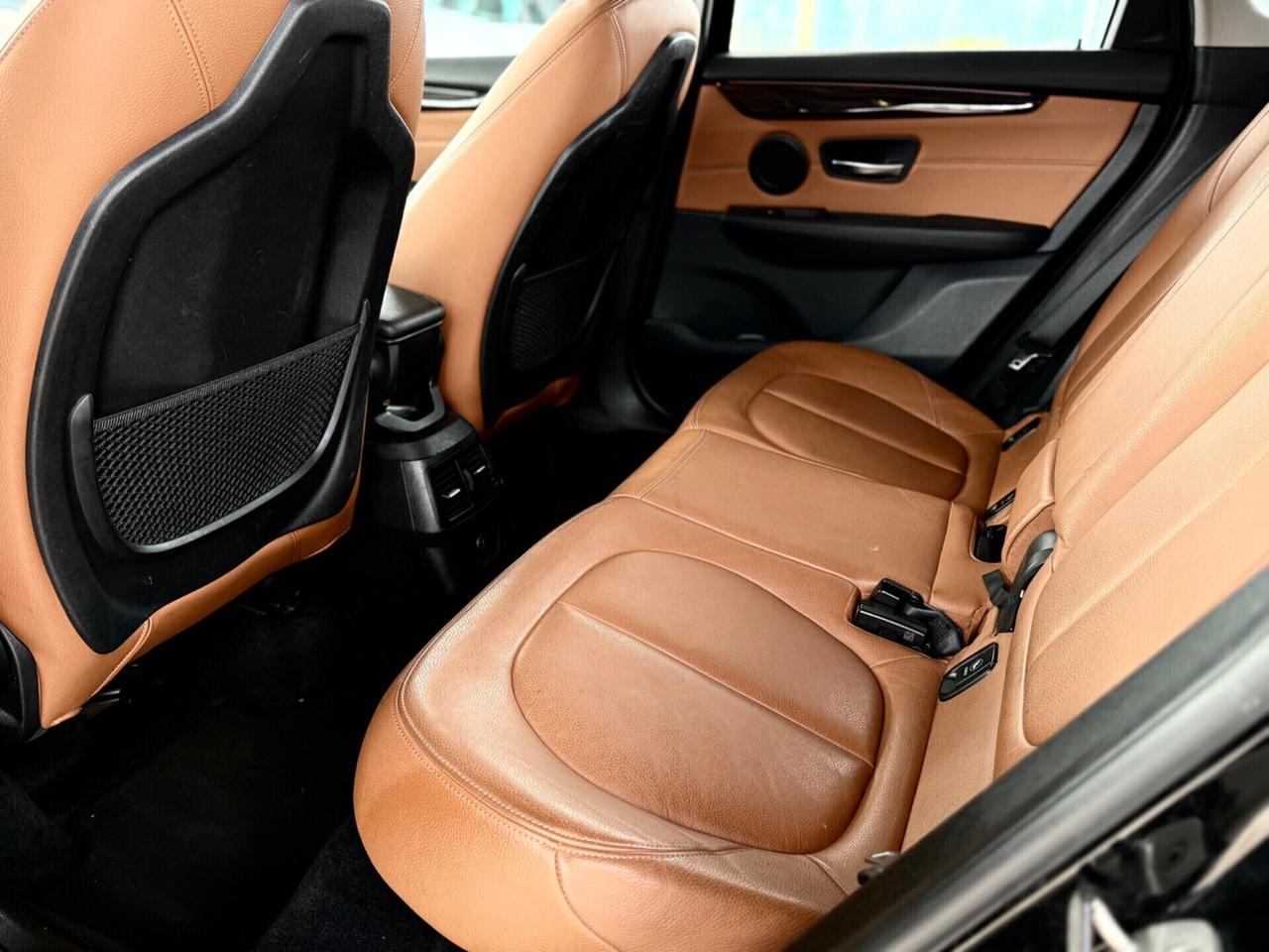 Bmw 216d Active Tourer Luxury *PELLE*FARI LED