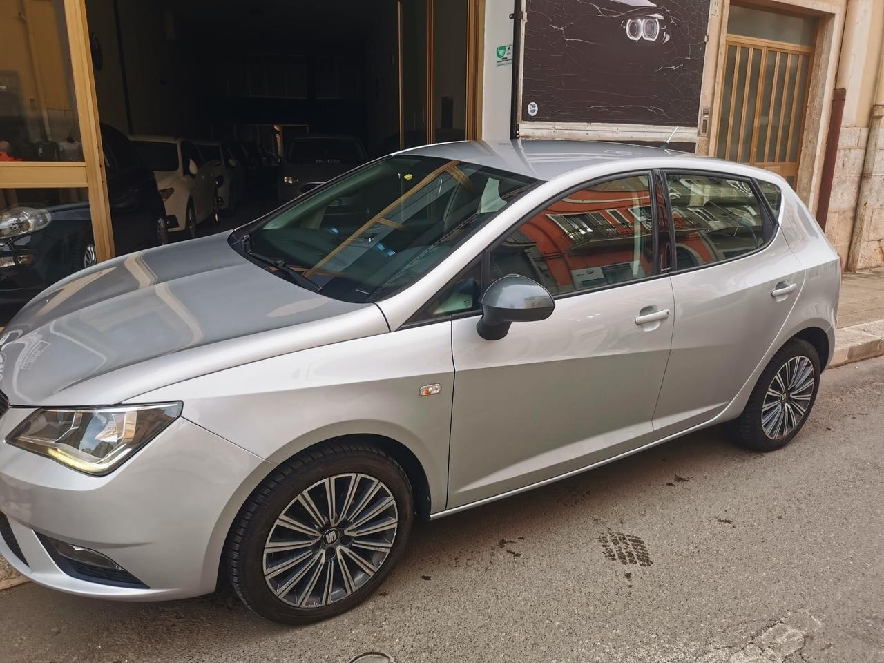 Seat Ibiza 1.4 TDI 75 CV 5p. Connect Grey FULL