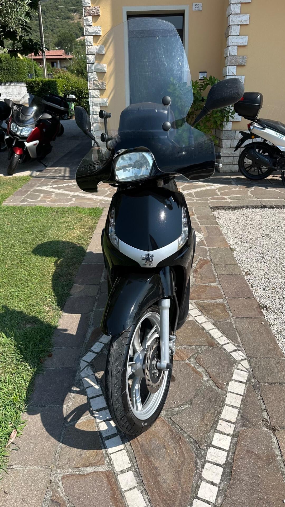 Peugeot Tweet 50 Parabrezza e bauletto