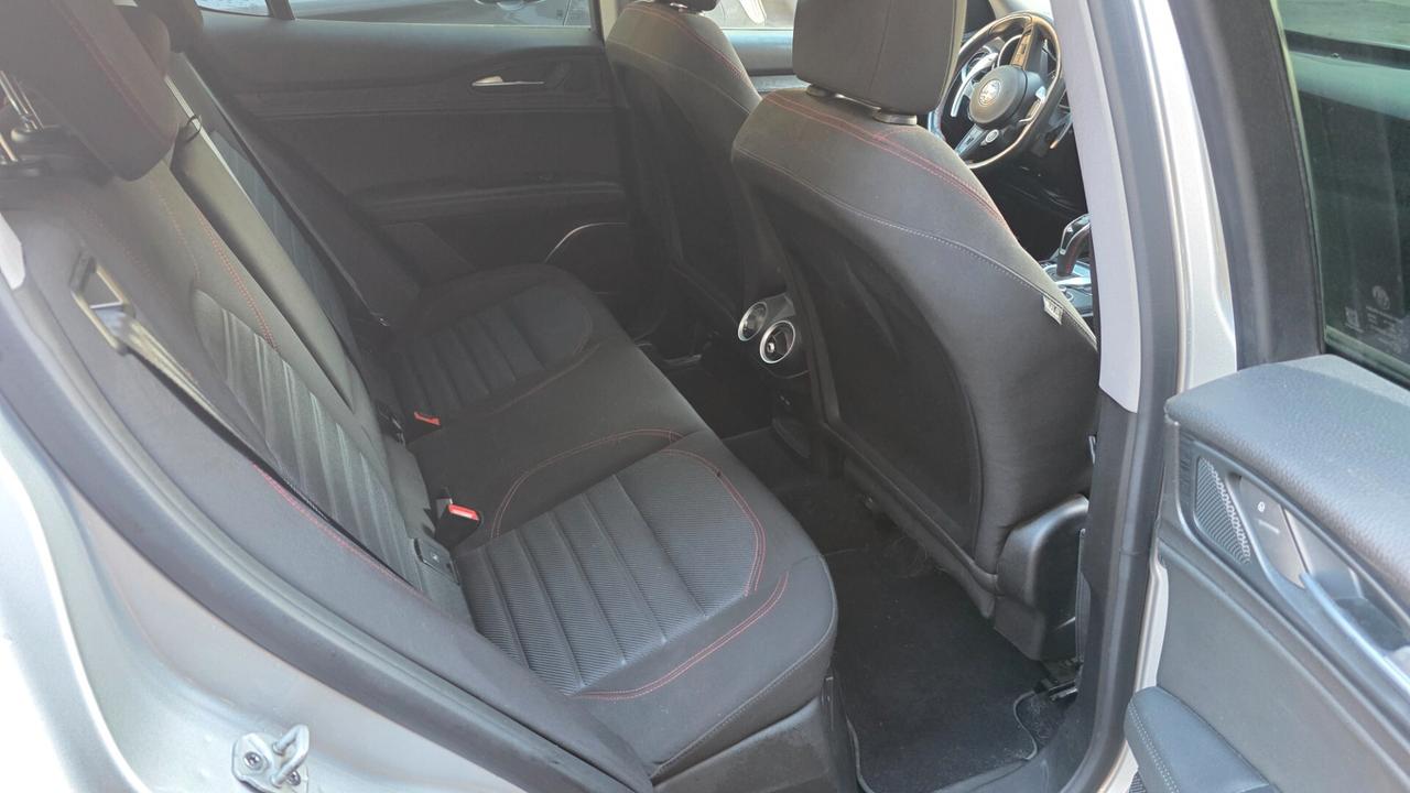 Alfa Romeo Stelvio 2.2 Turbodiesel 160 CV AT8 RWD Rosso Edizione
