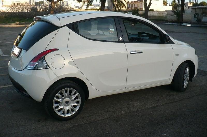 Lancia Ypsilon Ypsilon 1.2 69 CV 5 porte GPL Ecochic Silver