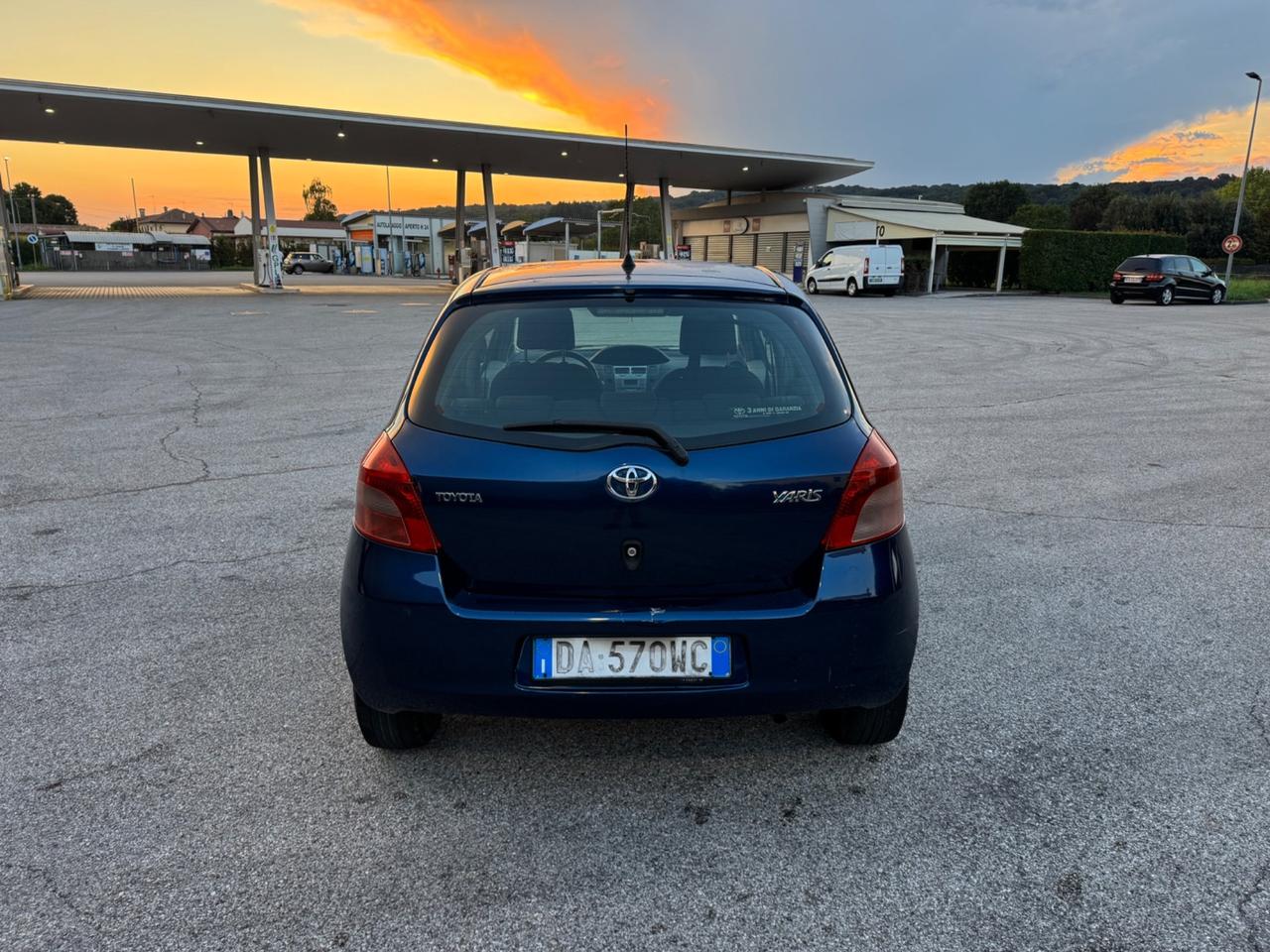 Toyota Yaris 1.0 5 porte Sol