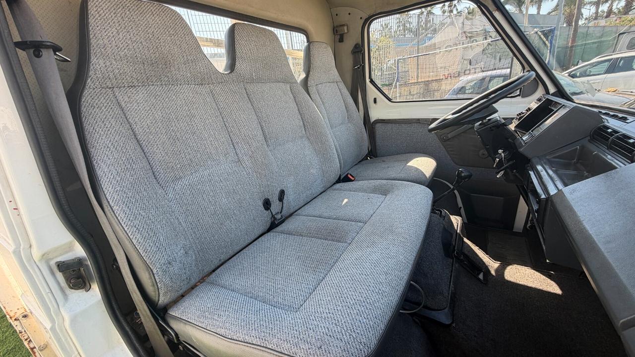 Nissan Trade 3 POSTI CASSONE FISSO 2.8 DIESEL 35Q