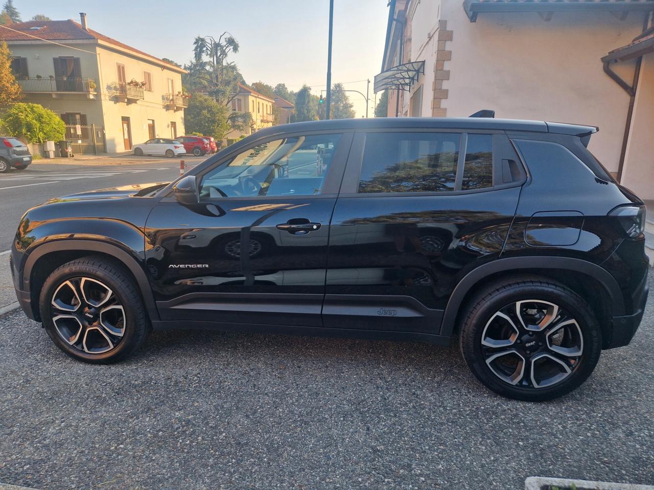 Jeep Avenger 1.2 100CV "48.300 km", Navi, Carplay, Telecamera