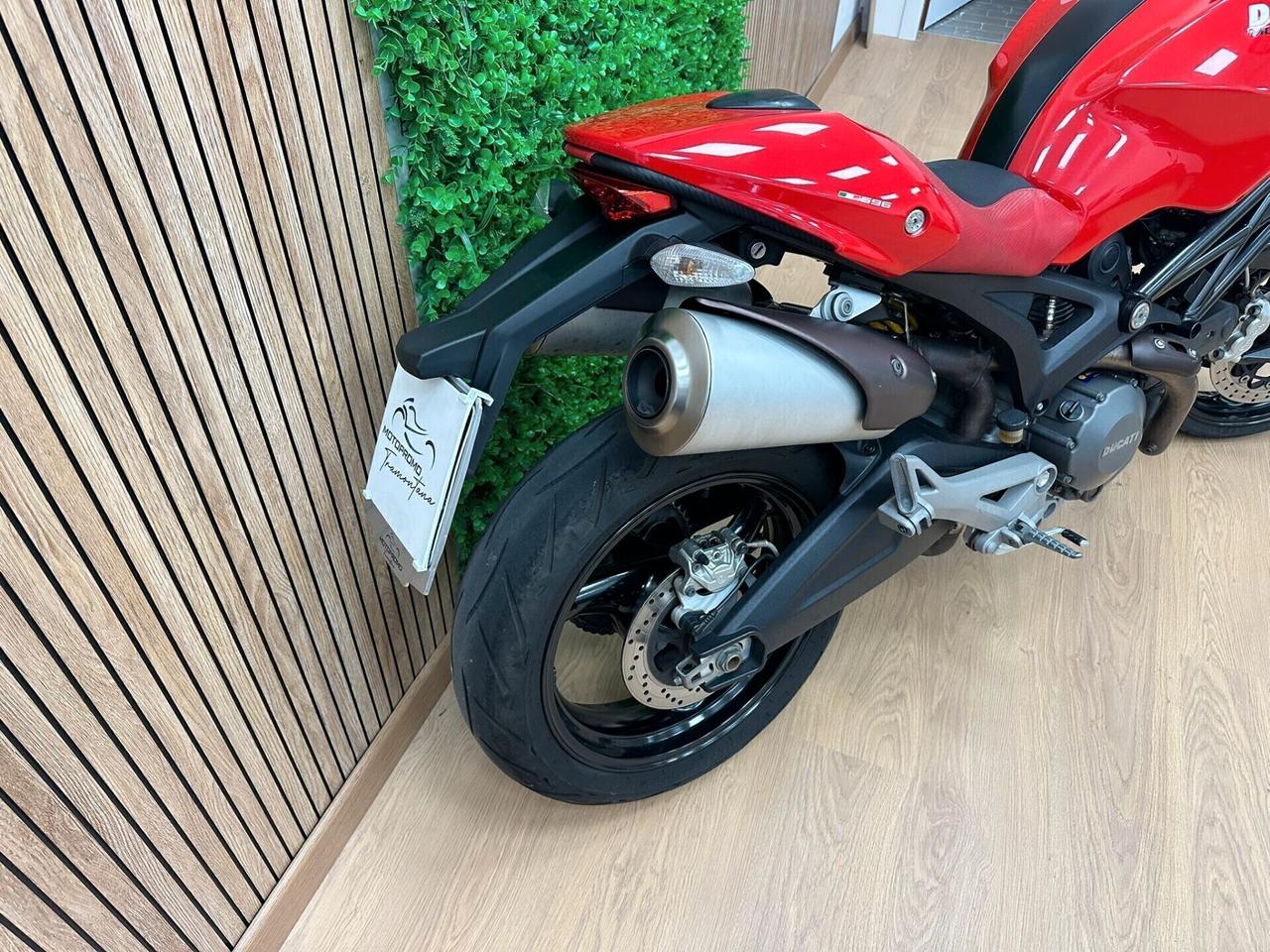 DUCATI MONSTER 696 - 2010 DA 79€ AL MESE