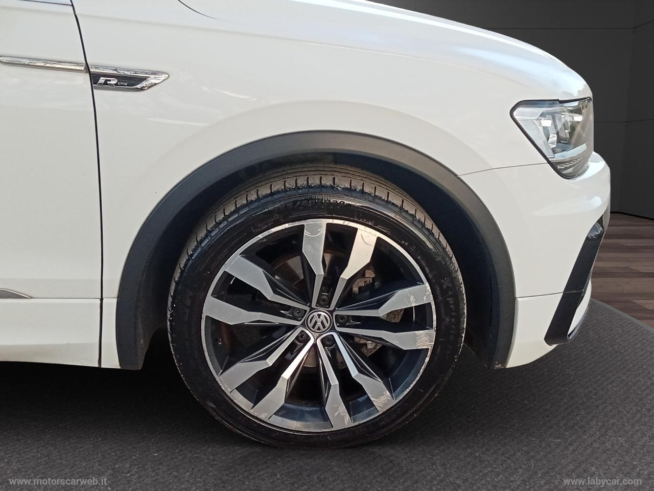 VOLKSWAGEN Tiguan 2.0 TDI 150CV SCR DSG R-Line TETTO APRIBILE