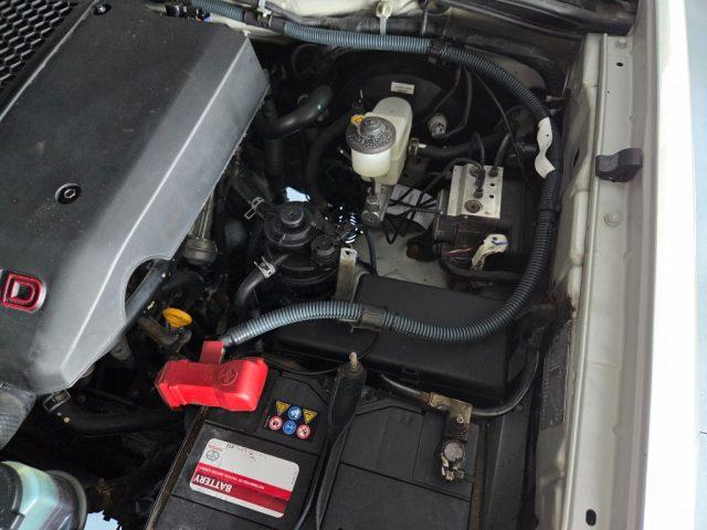 TOYOTA Hilux 2.5 D-4D 4WD Extra Cab UNICOPROPIETARIO