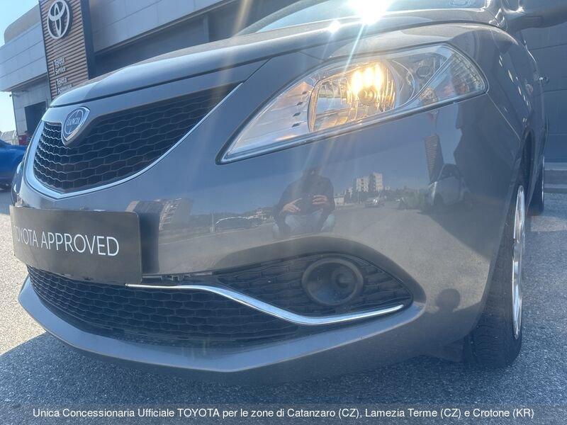 Lancia Ypsilon Ypsilon 1.2 69 CV 5 porte Silver