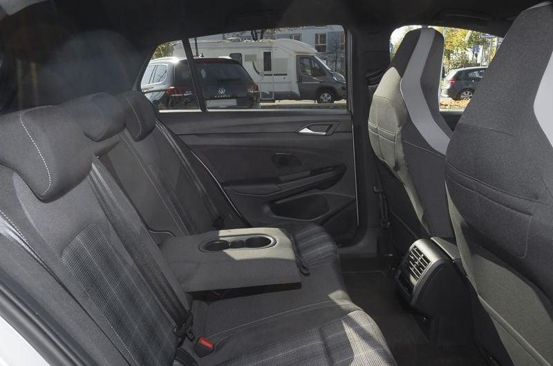 Volkswagen Golf 2.0 TDI GTD DSG LED MATRIX 19" Black Pack