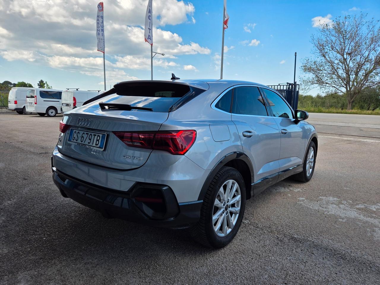 Audi Q3 35 TDI S tronic Business