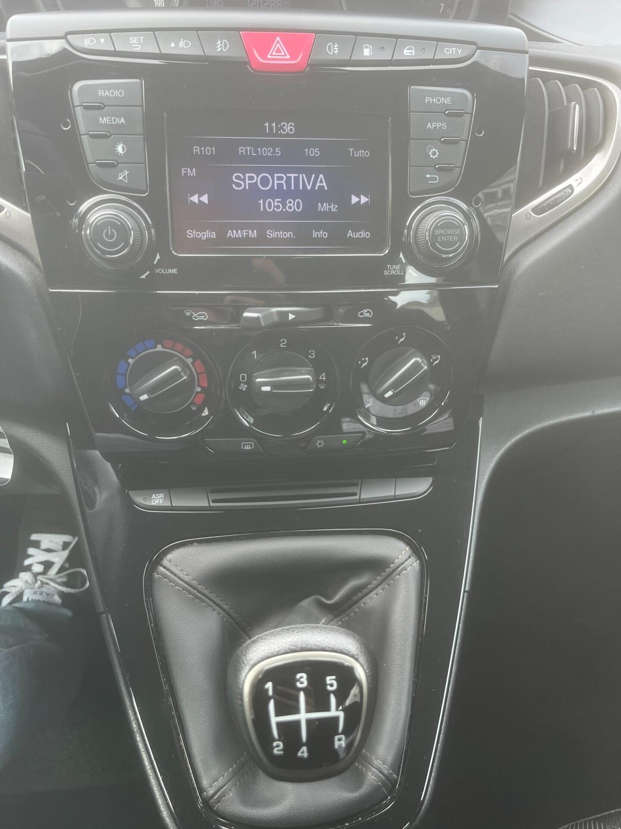 Lancia Ypsilon 1.2 69 CV 5 porte GPL Ecochic Gold