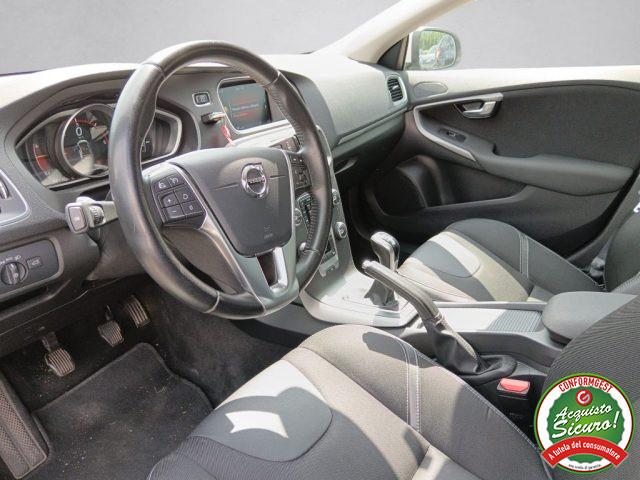 VOLVO V40 D2 Business