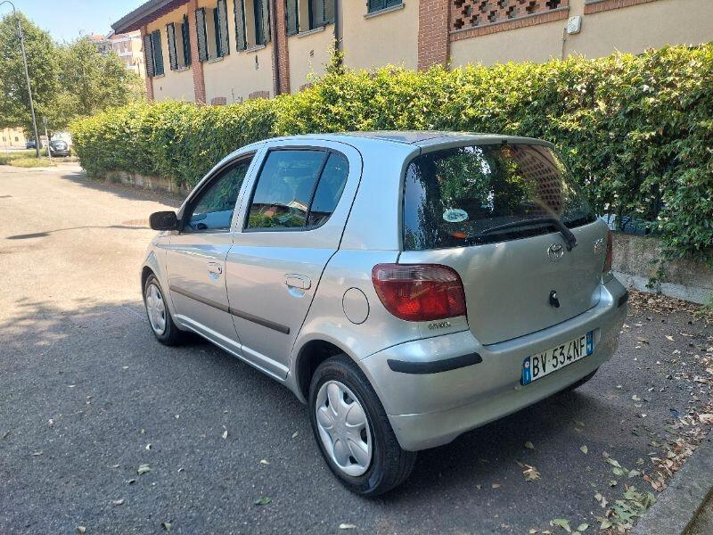 Toyota Yaris 1.3i 16V CAMBIO AUTOMATICO GOMME FRENI NUOVI