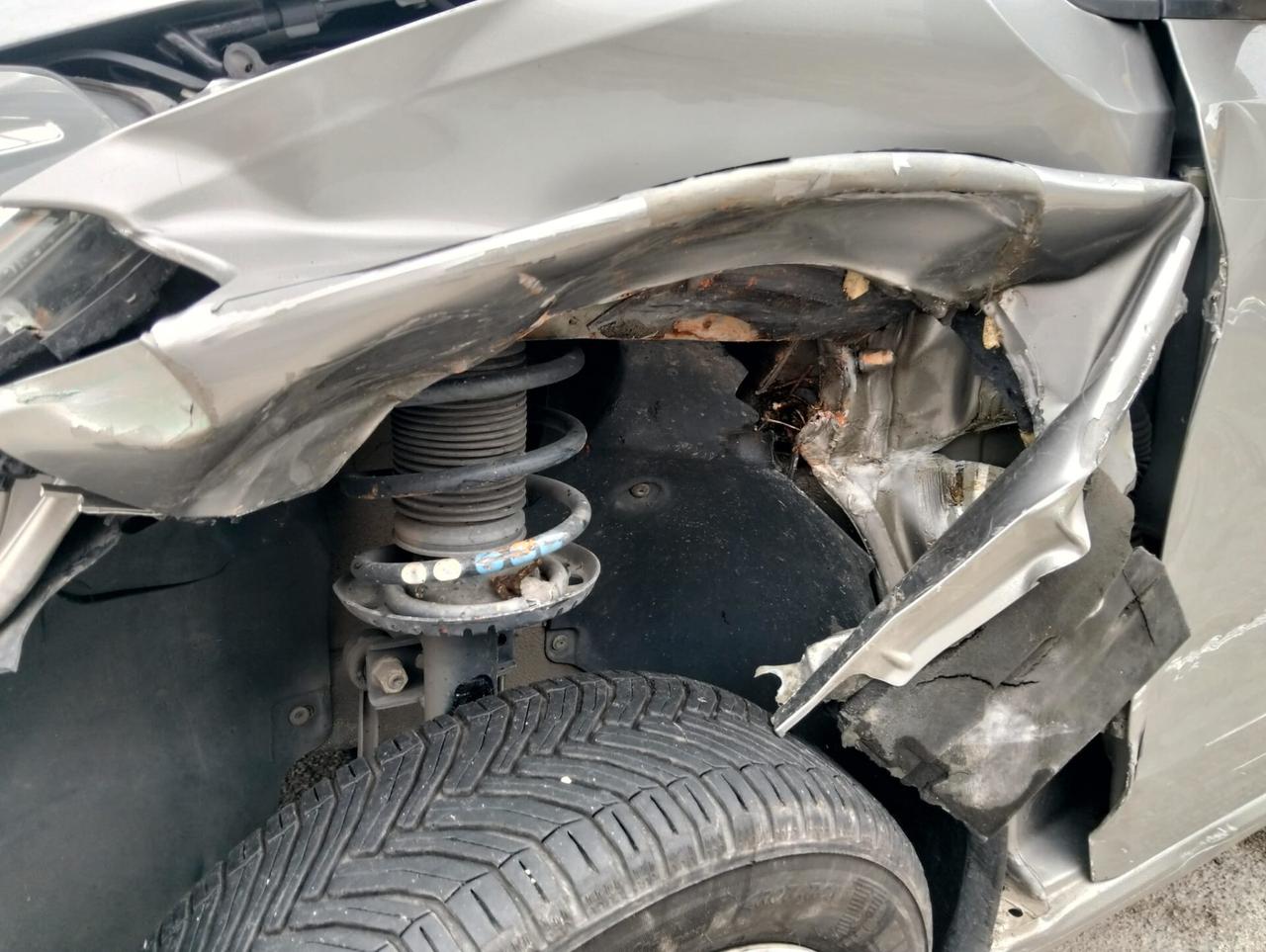 VW UP 1.0 METANO 2019 SINISTRATA