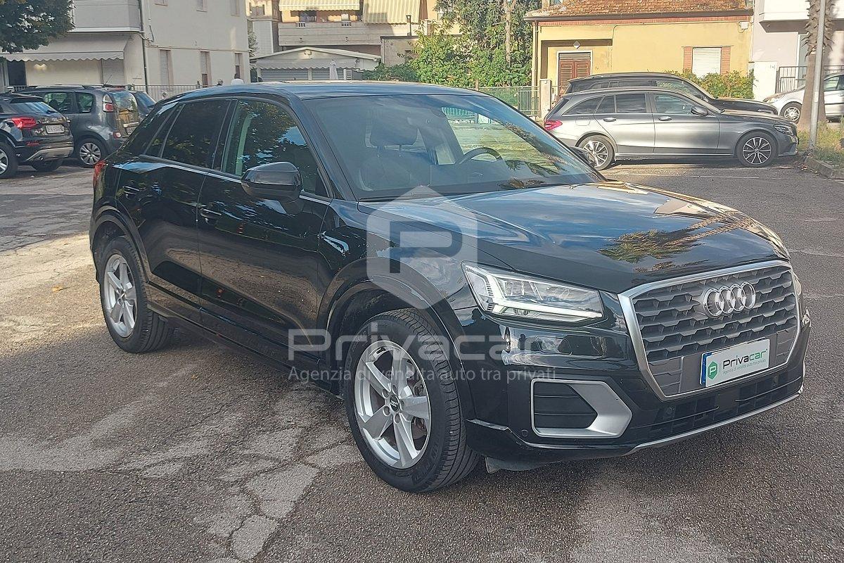 AUDI Q2 30 TDI S tronic Business