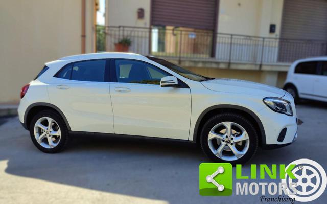 MERCEDES-BENZ GLA 200 d Automatic 4Matic Sport