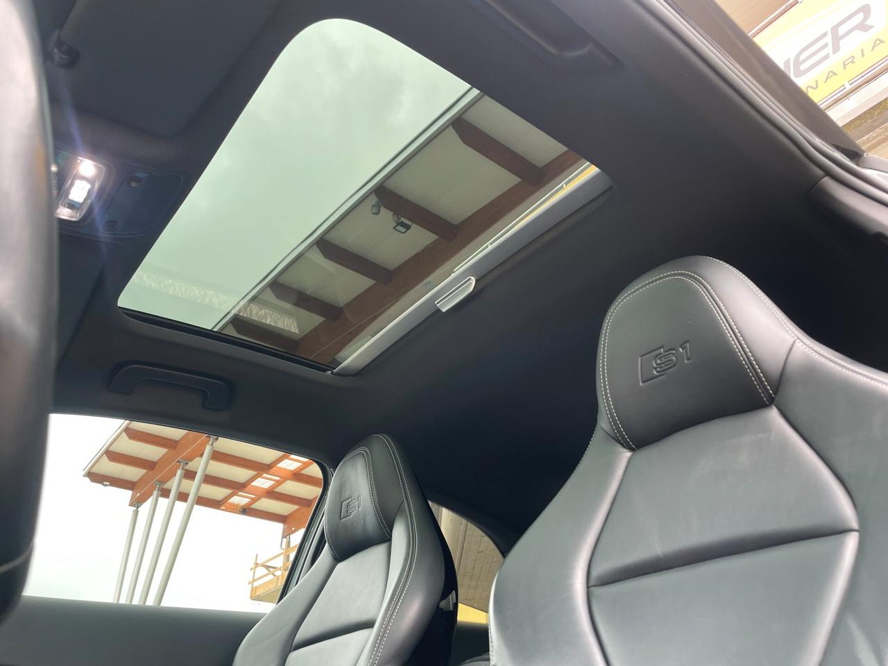 Audi A1 S1 2.0 TFSI quattro "KM 77.000"