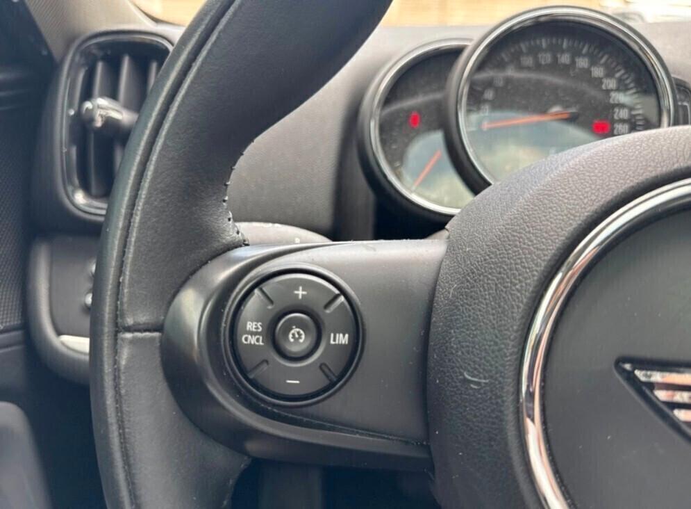 Mini Cooper S Countryman 1.5 Hype ALL4 136cv più 80 cv elettrico