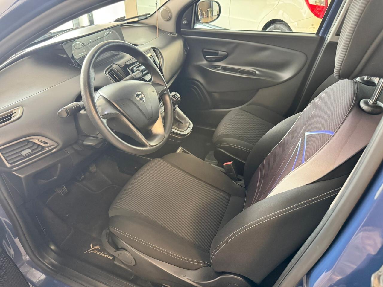 Lancia Ypsilon 1.2 69 CV 5 porte Mya