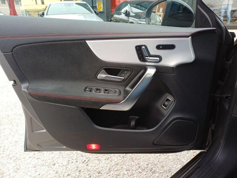 Mercedes-Benz CLA Coupé CLA 180 d Automatic Premium NIGHT-PACK