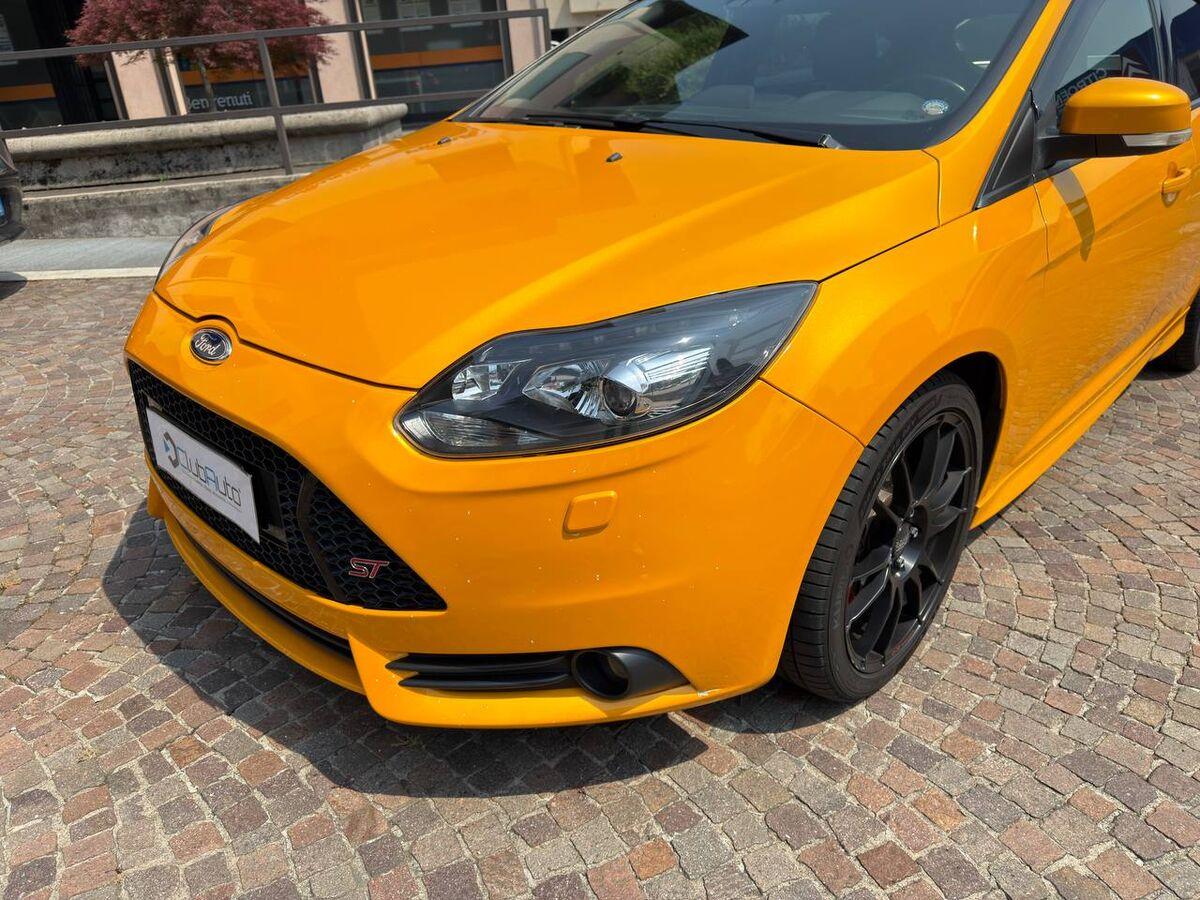 Ford Focus 2.0 ST 250cv 5p