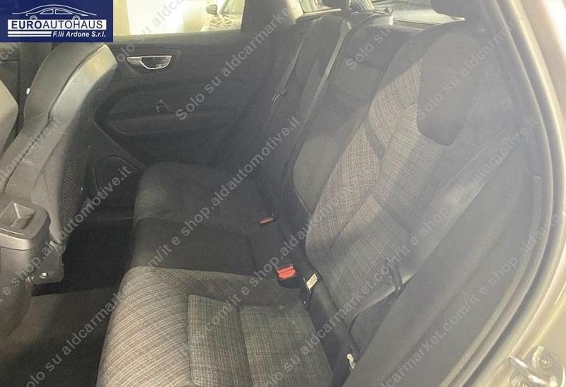Volvo XC60 XC60 2.0 B4 D Momentum Pro awd auto