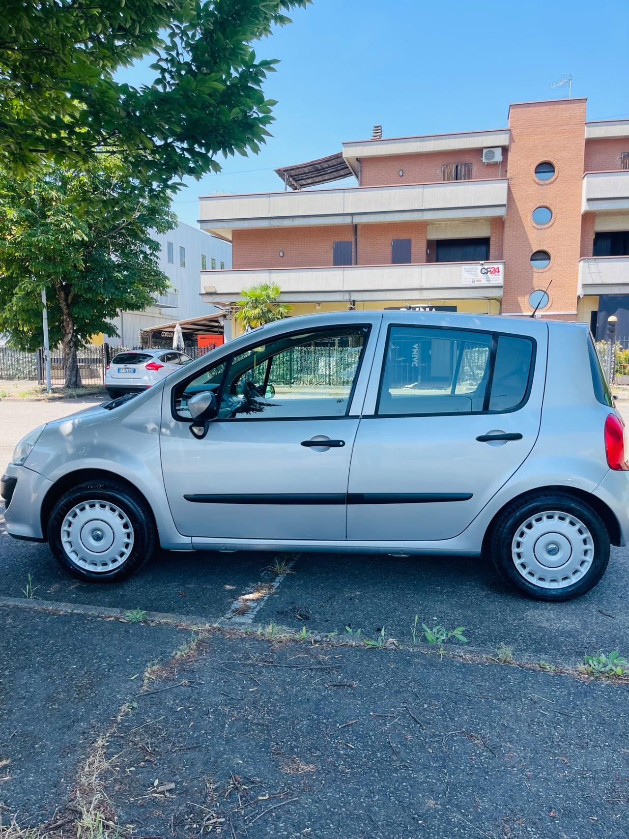Renault Modus Grand 1.2 16V Dynamique