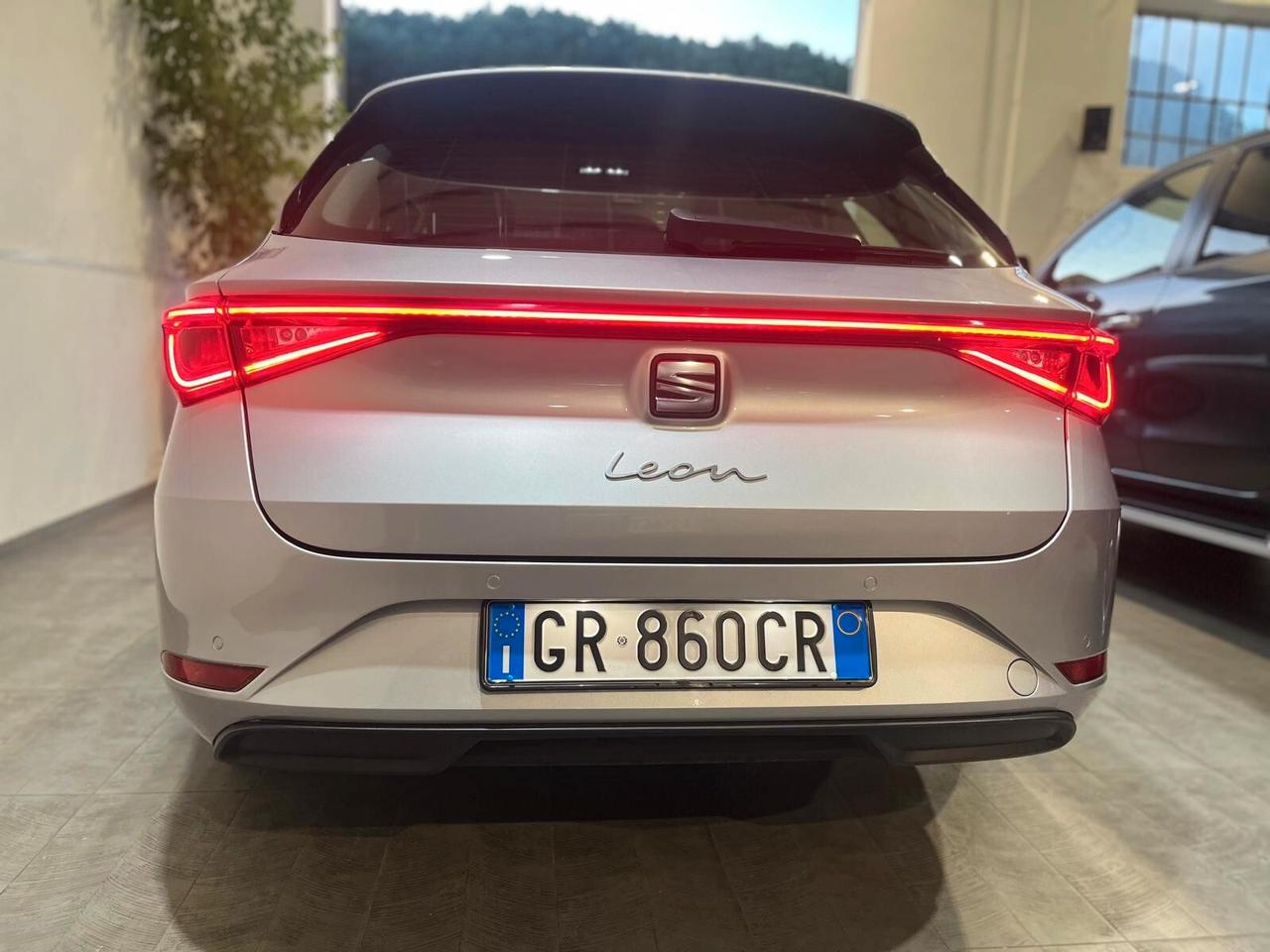 SEAT LEON SPORTSTOURER 2.0 TDI 150 CV DSG *2023* *UNICOPRO*