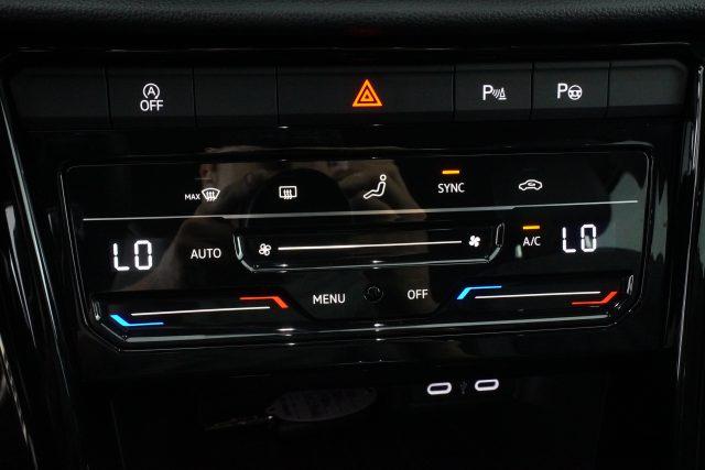 VOLKSWAGEN T-Roc T-Roc 1.5 TSI ACT DSG R-Line