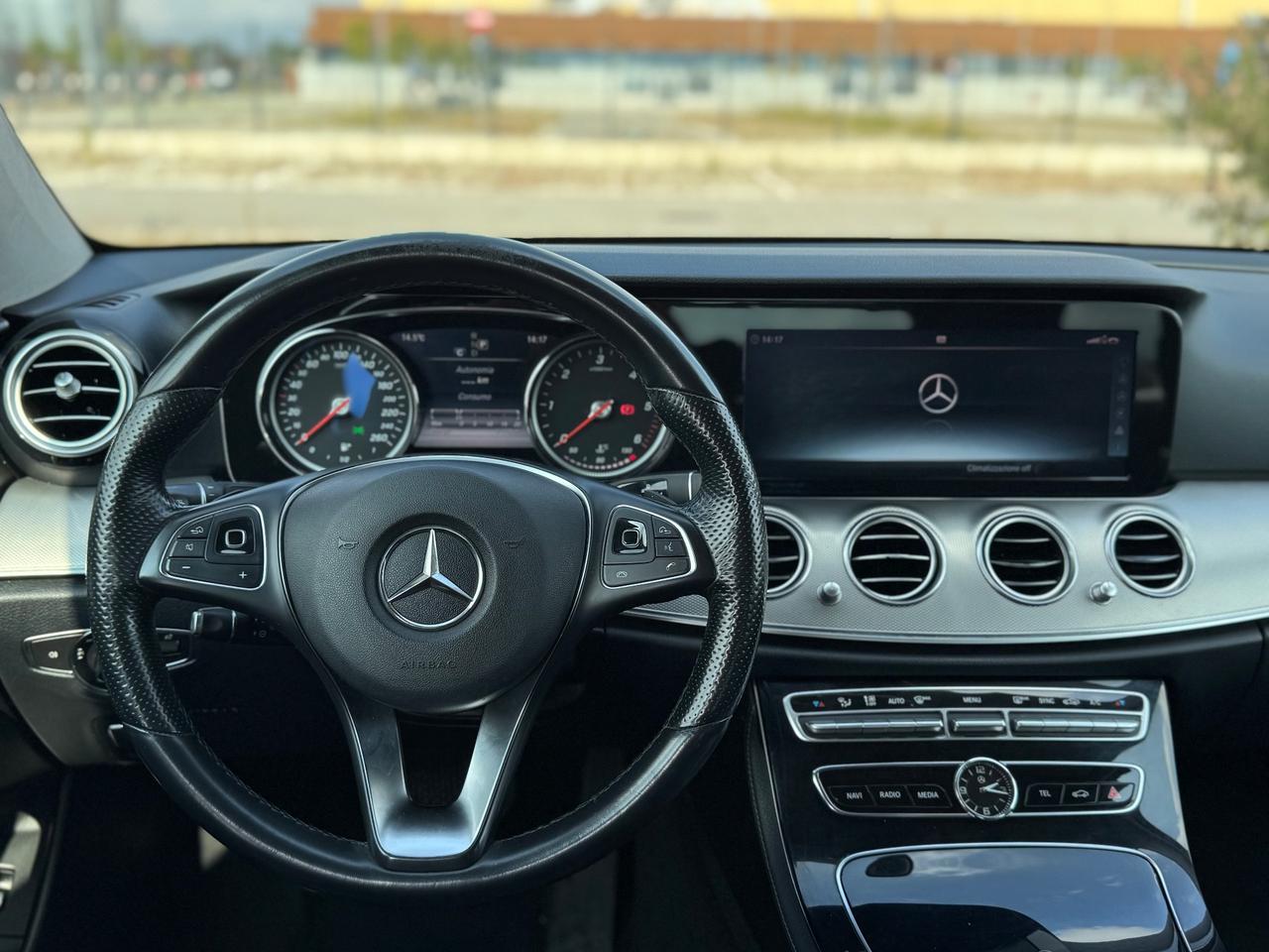 Mercedes-benz E 200 d Auto Premium Plus