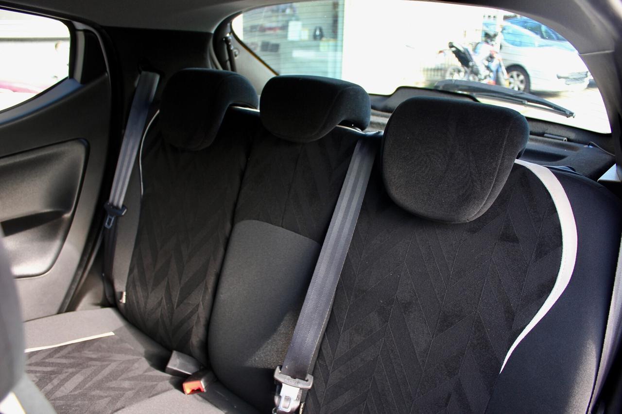 Lancia Ypsilon 1.2 69 CV 5 porte GPL Ecochic Gold SENSORI POST.