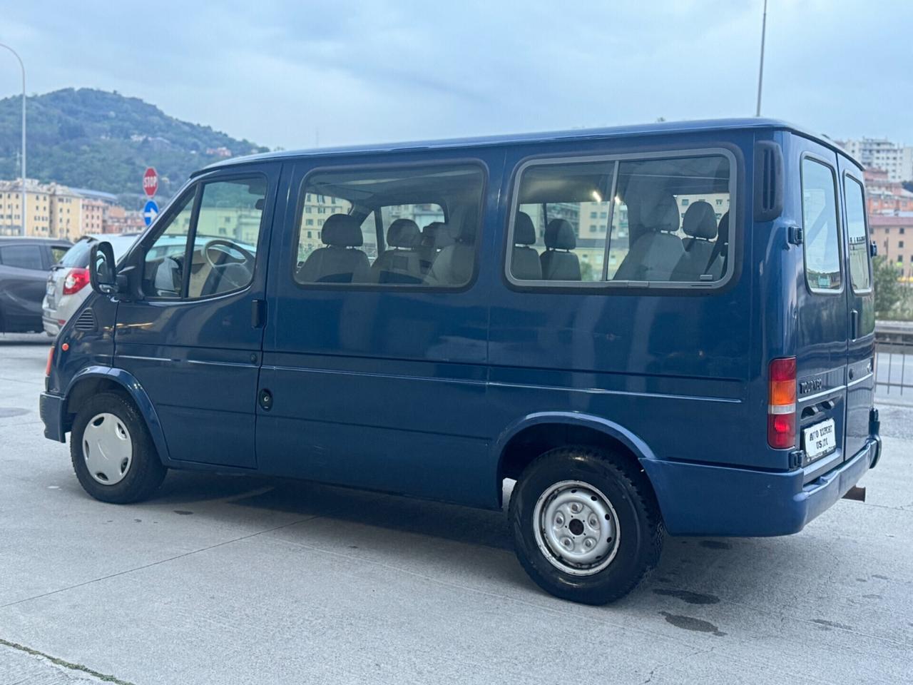 Ford Transit/ Tourneo 2.5 TD/100CV 9 POSTI full optional