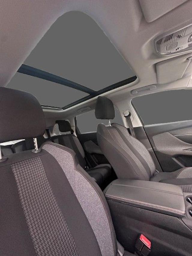 PEUGEOT 5008 BlueHDi 130 S&S EAT8 Business