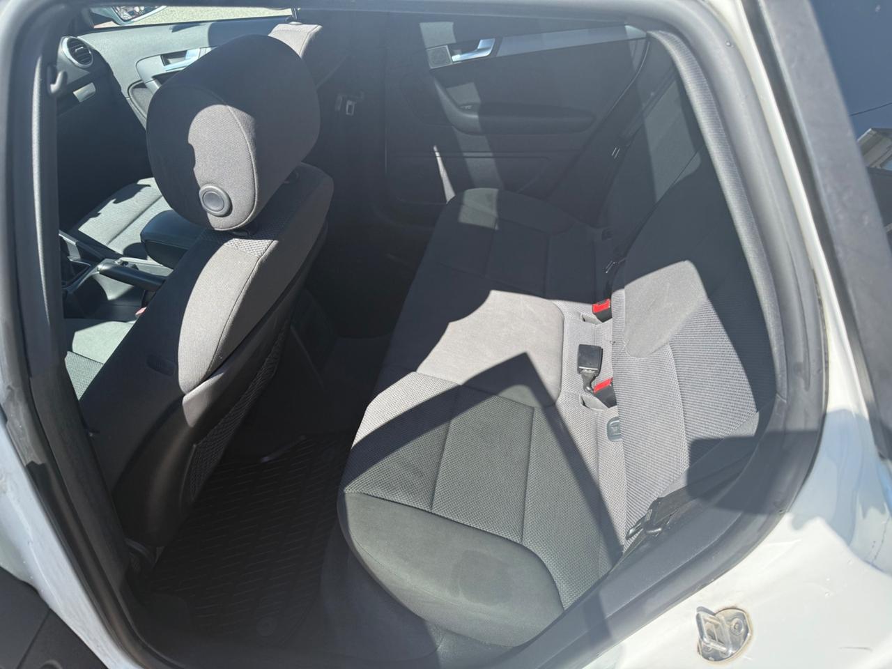 Audi A3 1.6 105 cv