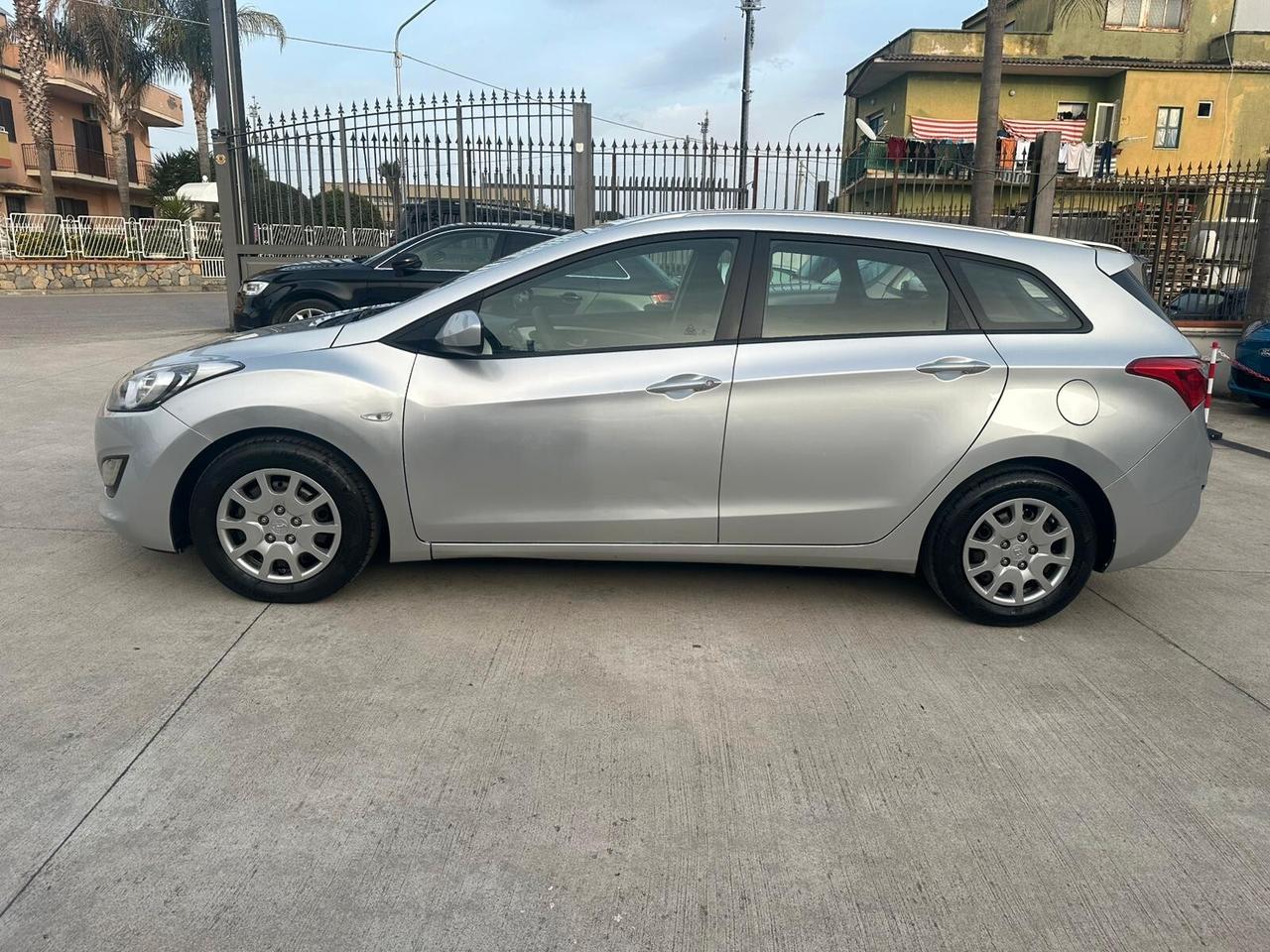 Hyundai i30 1.6 CRDi STATION WAGON Comfort