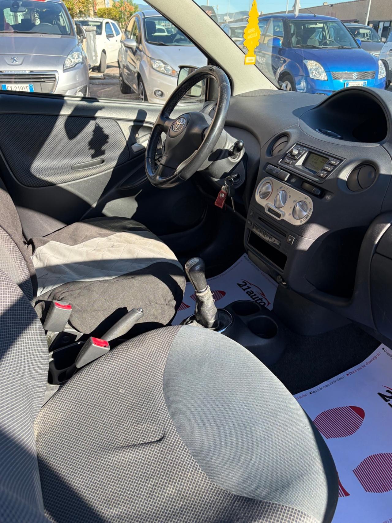 Toyota Yaris 1.4 tdi D-4D cat 5 porte Sol