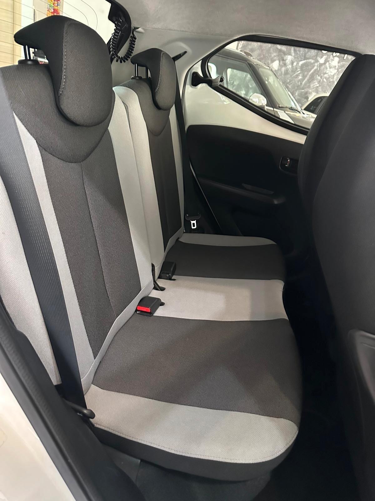 Toyota Aygo 1.0 VVT-i 69 CV 5 porte x-wave