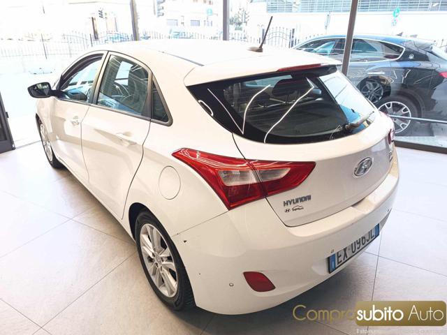 HYUNDAI i30 1.6 CRDi 5p. Comfort A/T