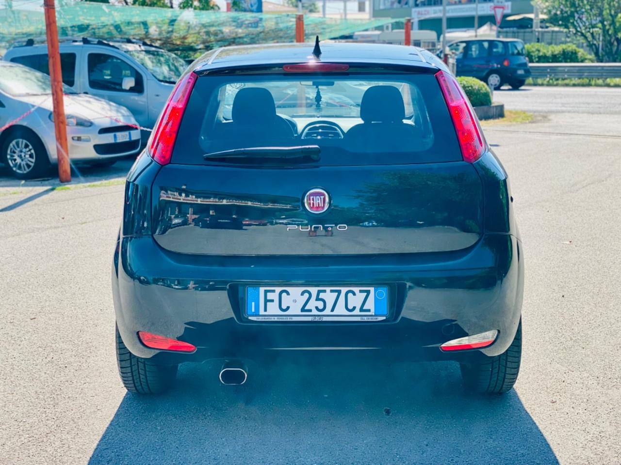 Fiat Punto 1.2 anno 2015 km 100,000 ok neopatentati ! ! !