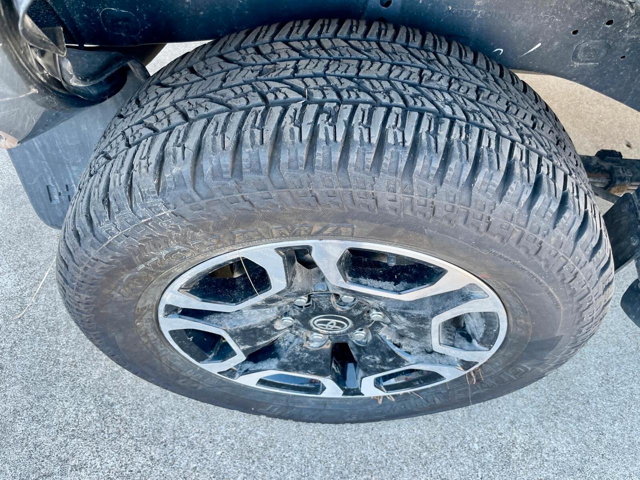 Toyota Hilux 2.4 D-4D 4WD 4 porte Double Cab Lounge ***INCIDENTATO**