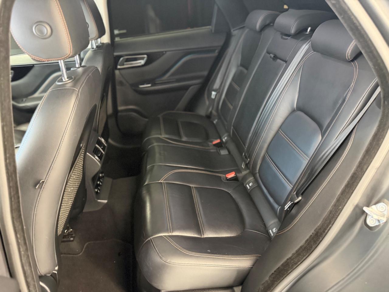 Jaguar F-Pace 2.0 D 180 CV AWD PRESTIGE